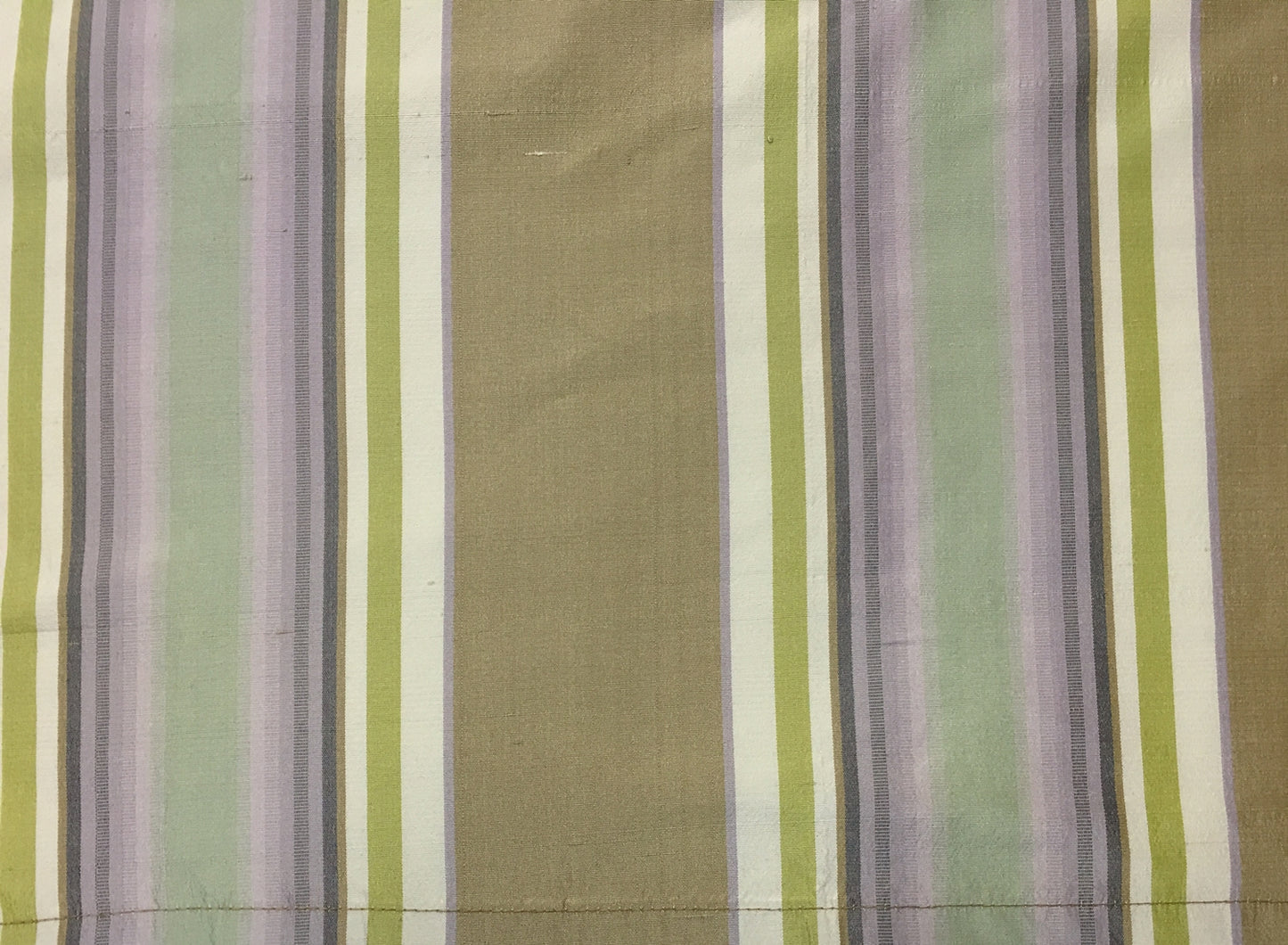 silk stripe 2082c