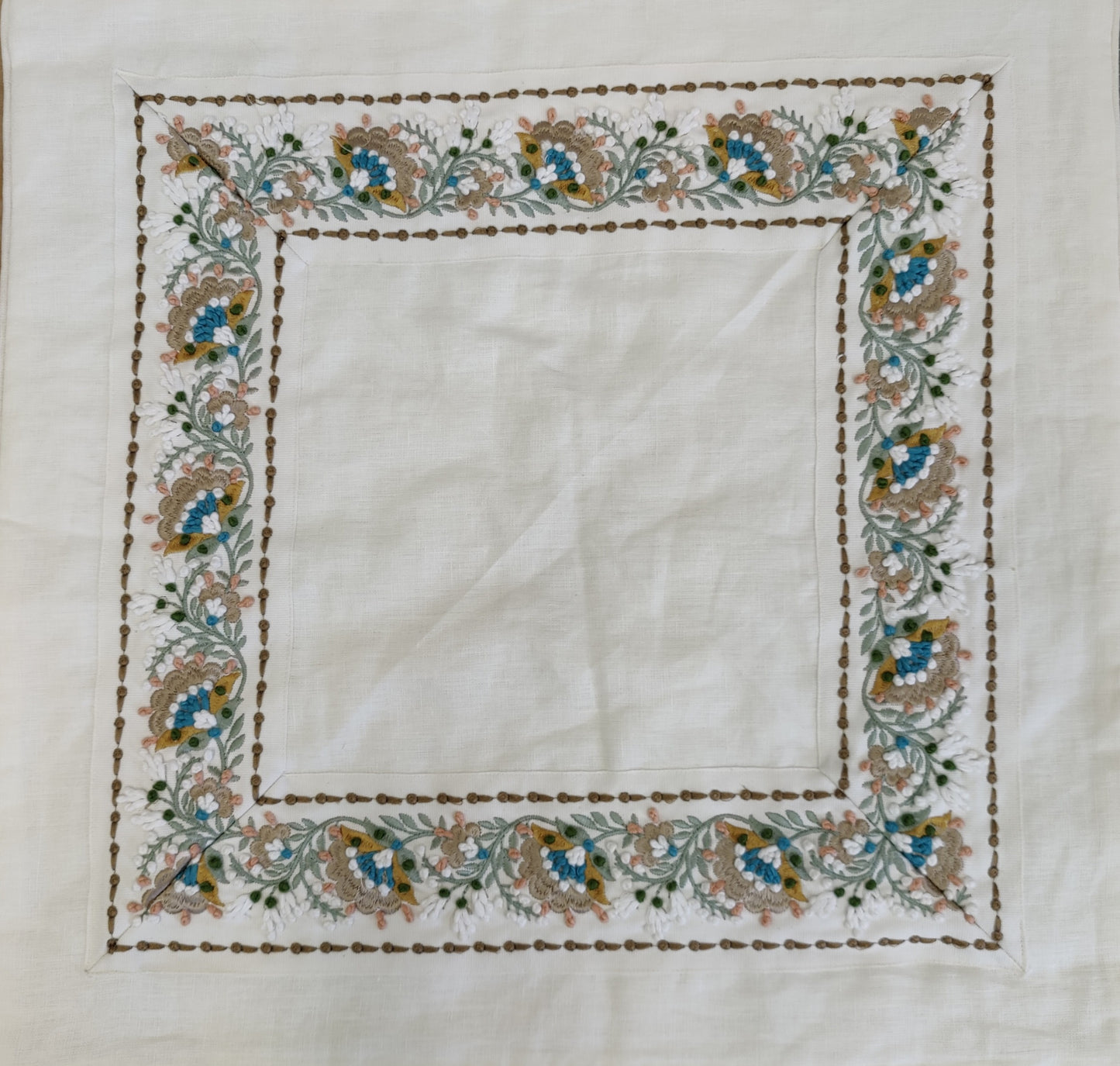 Tivoli Sage on Cream Linen